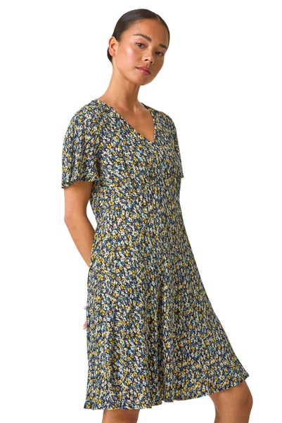 Roman Black Petite Floral Crinkle Dress