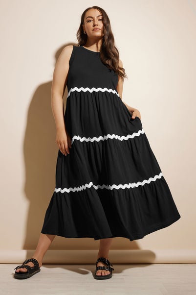 Yours Curve Black Contrast Swirl Tiered Maxi Dress