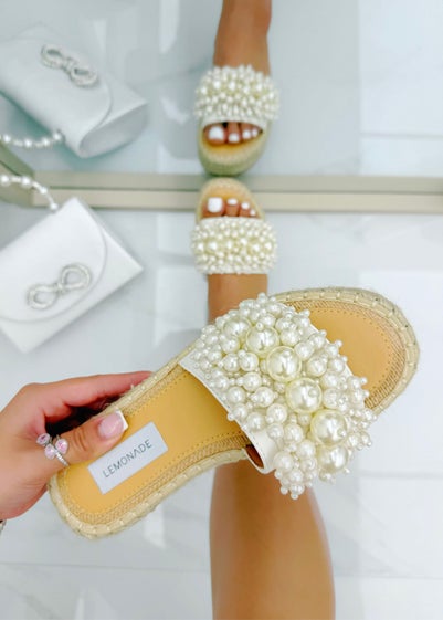 Love Lemonade White Sparkly Deluxe Pretty Pearl Platform Sliders