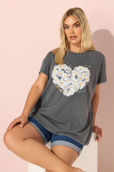 Yours Curve Grey Acid Wash Daisy Heart Print T-Shirt