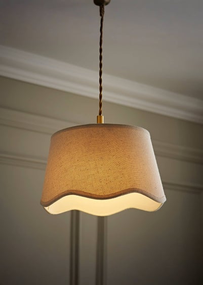 ValueLights Mabel Small Scalloped Natural Easy Fit Lampshade