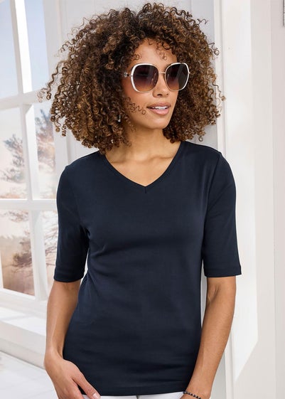 Cotton Traders Navy Wrinkle Free 1/2 Sleeve V Neck Top