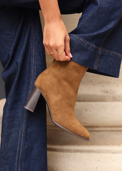 Linzi Approach Tan Faux Suede Round Toe Block Heeled Ankle Boot