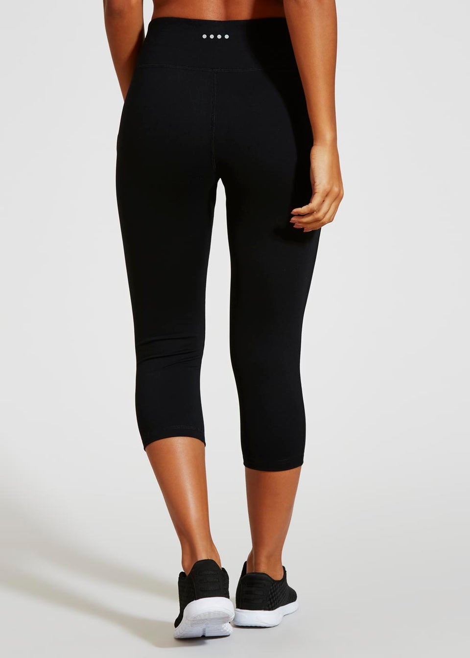 Souluxe Black Capri Sports Leggings - Matalan