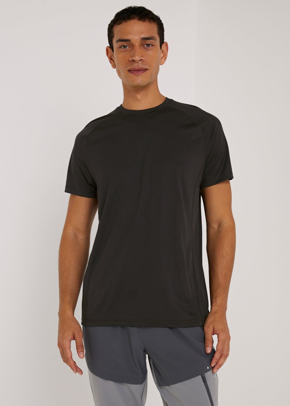 Souluxe Black Essential Sports T-Shirt - Matalan