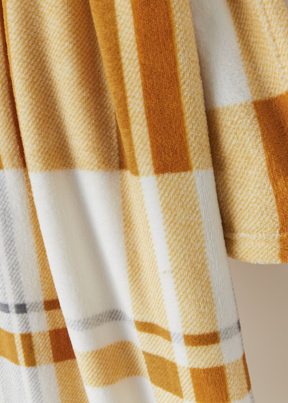 Yellow Check Fleece Throw Blanket (130cm x 150cm)