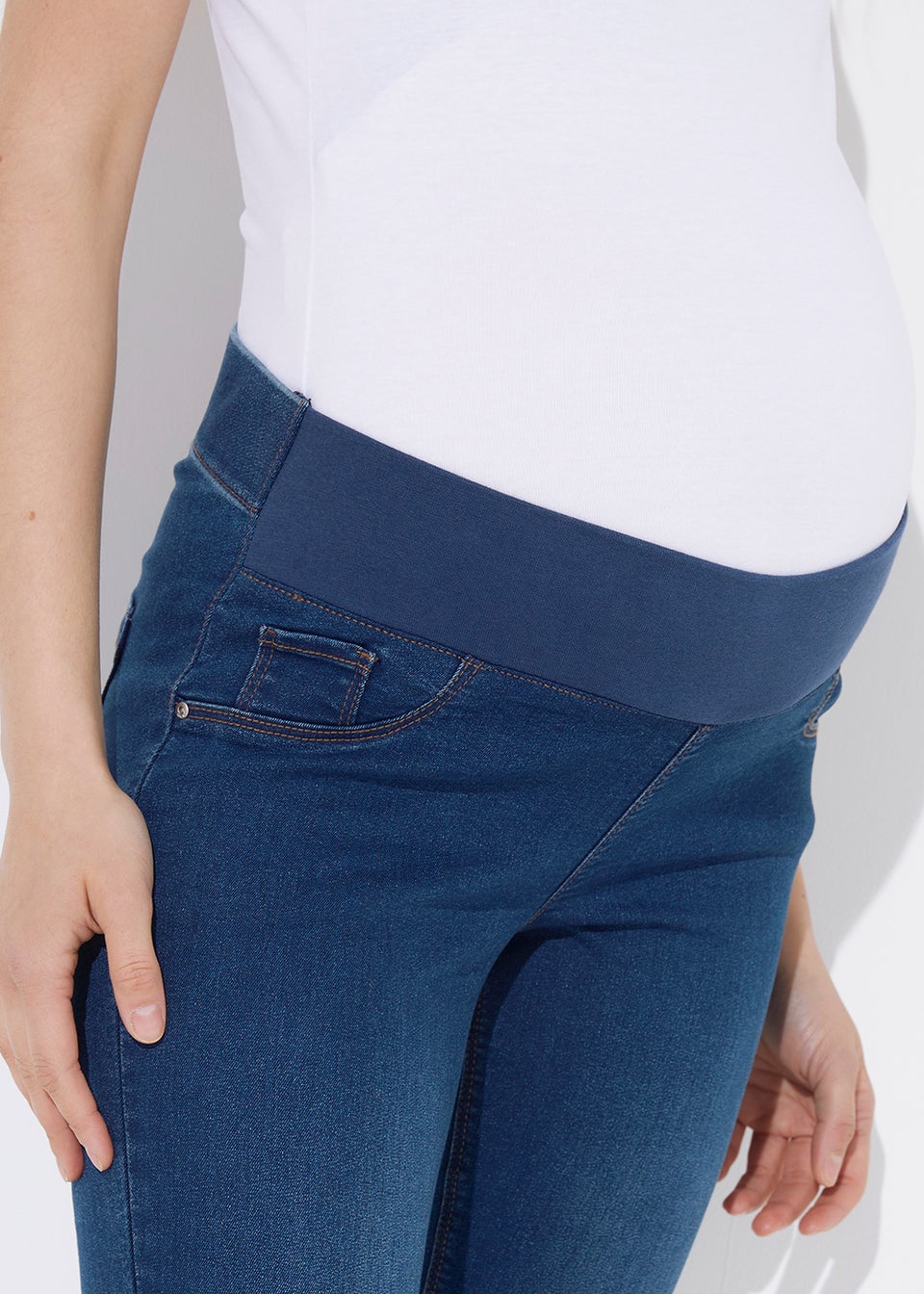 Maternity Rosie Mid Wash Under Bump Jeggings