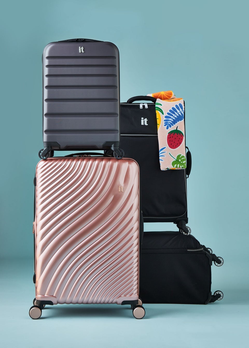 It luggage rose gold floral discount