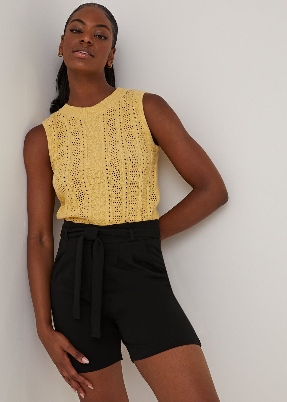 Black sales belted shorts