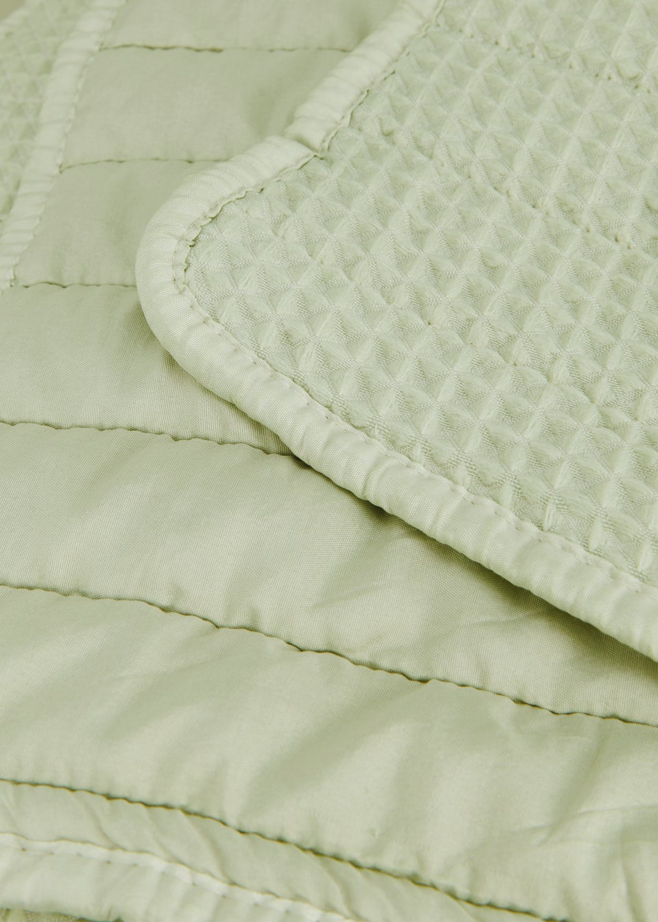 Green Ribbed Waffle Bedspread (220cm x 220cm)