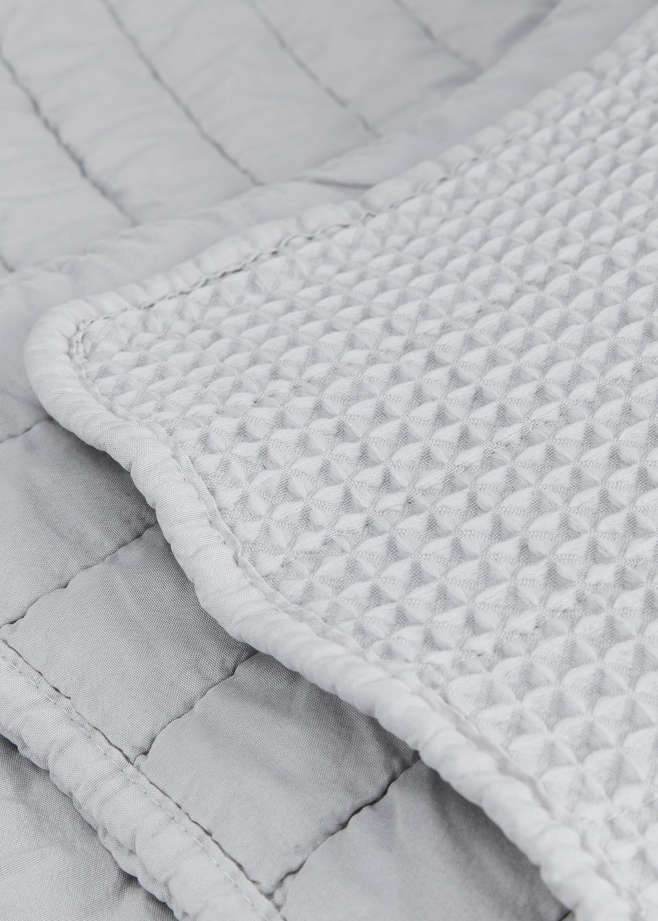 Grey Ribbed Waffle Bedspread (220cm x 220cm)