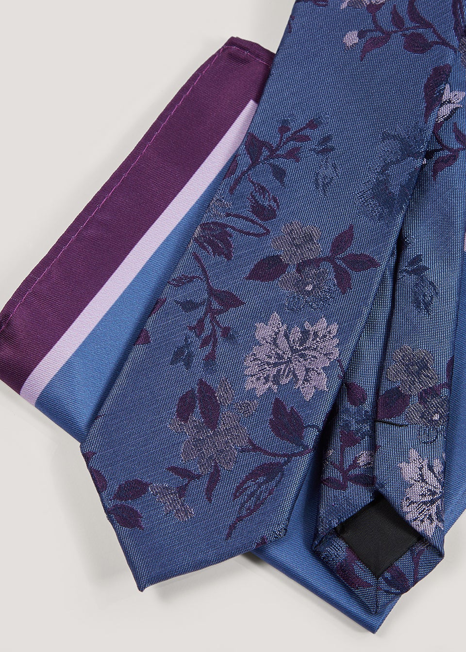 Taylor & Wright Blue Floral Tie & Pocket Square Set
