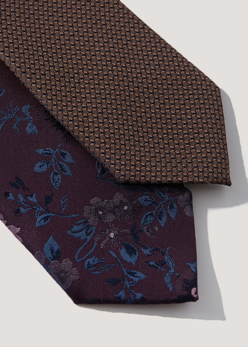 Taylor & Wright 2 Pack Plain & Floral Ties