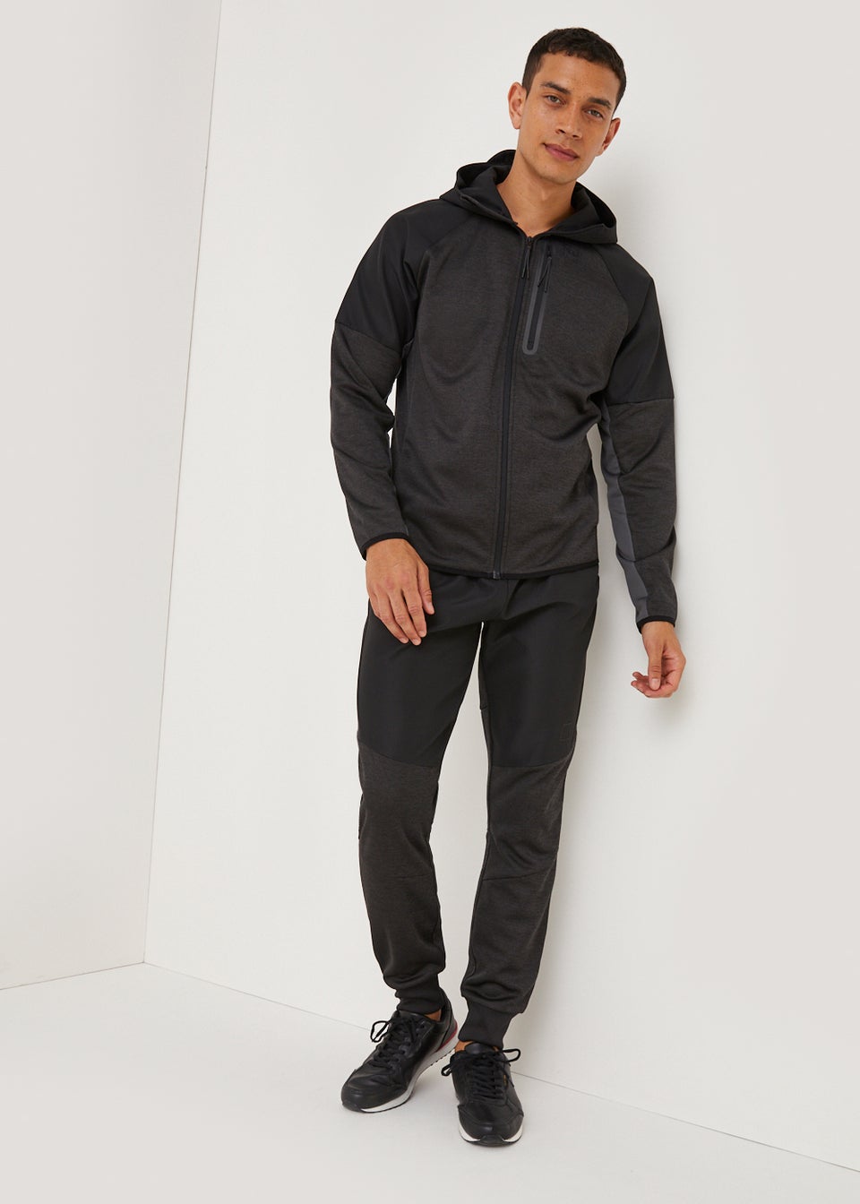 Men's athletic clearance windbreaker