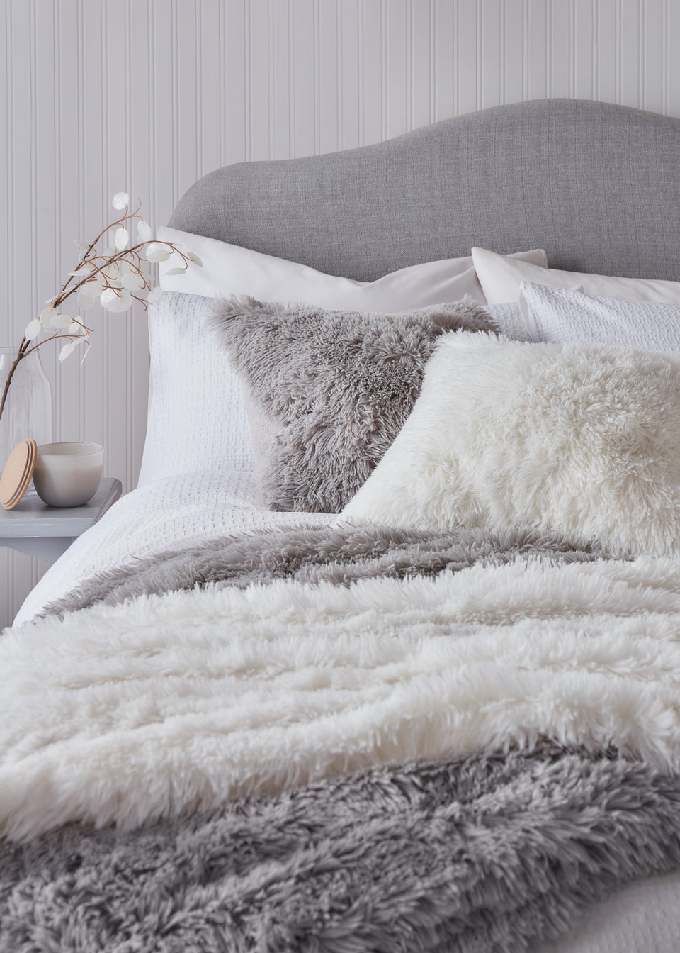 Cream Shaggy Faux Fur Throw 130cm x 180cm