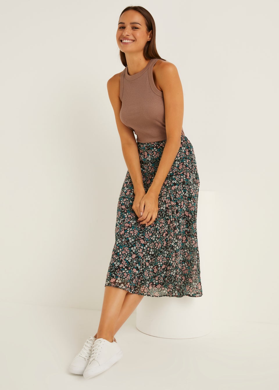 Midi green deals chiffon skirt