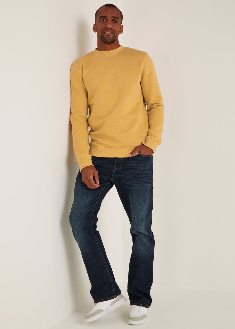 Men's yellow crew neck sweater shop