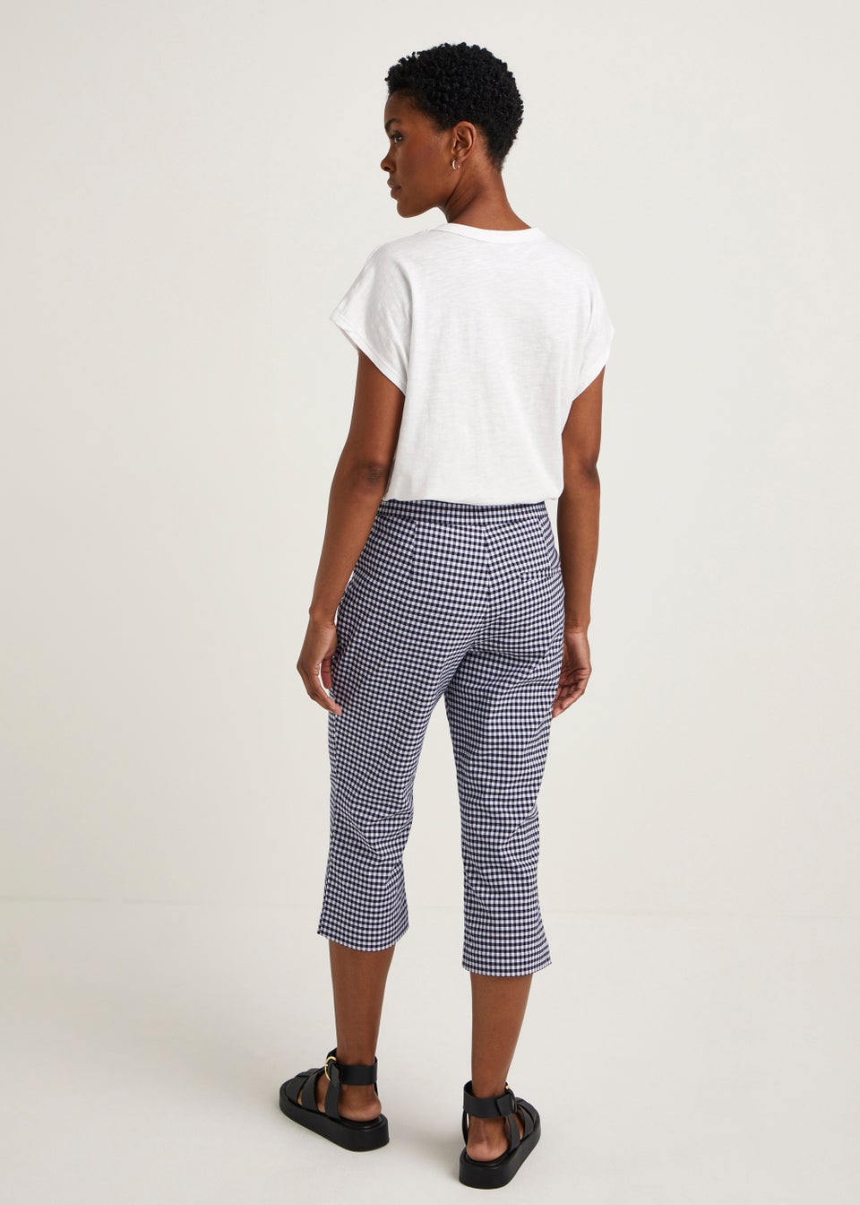 Buy Cottinfab Women Black  White Comfort Regular Fit Printed Cropped  Trousers at Amazonin