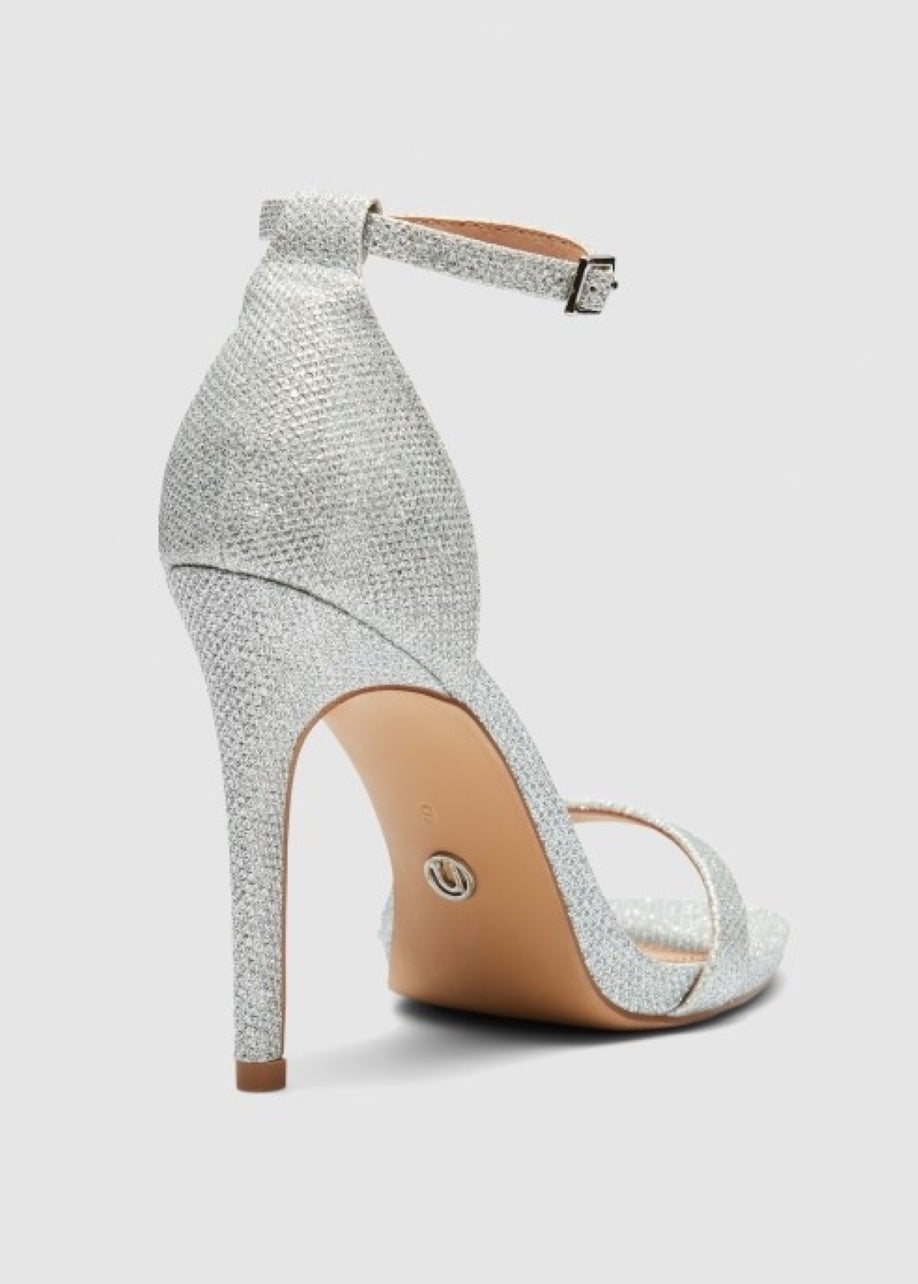 Novo silver heels sale