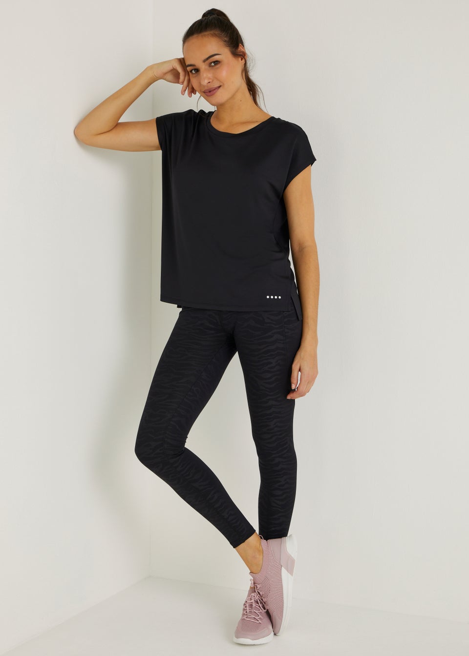 Souluxe Black Slouch Sports T-Shirt