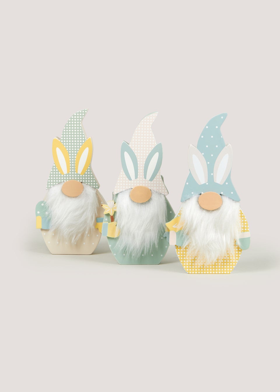 Assorted Wooden Easter Gnome (18cm x 9cm x 2cm)