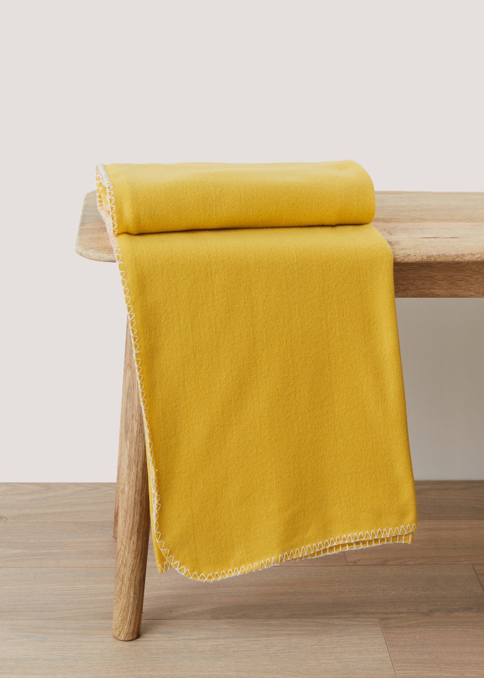 Yellow Fleece Throw (150cm x 130cm)
