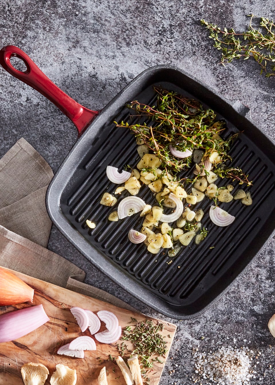 Barbary & Oak Red Cast Iron Grill Pan (23cm)
