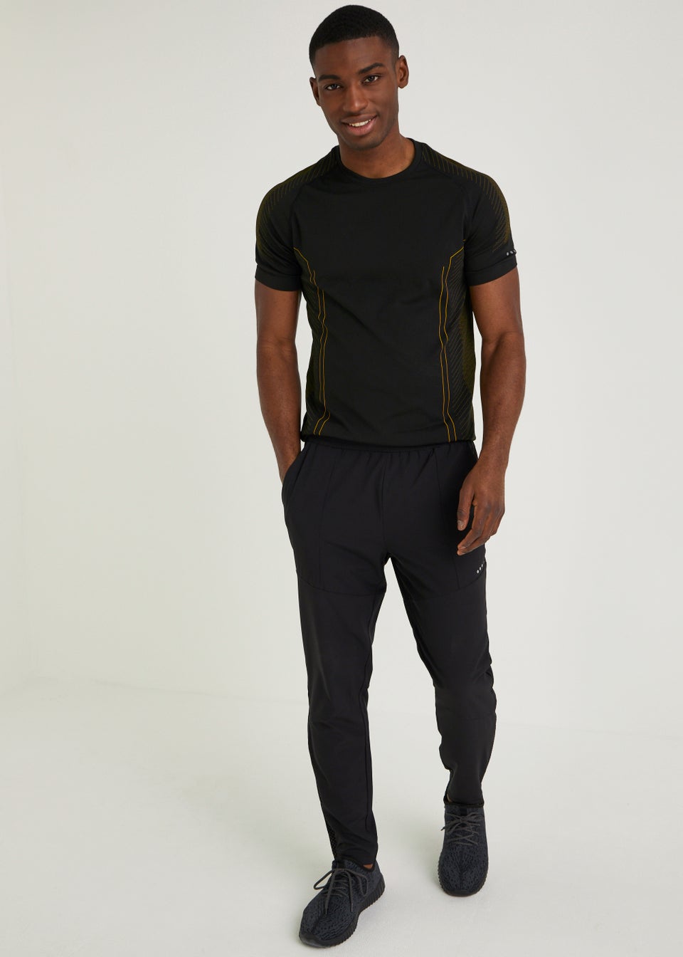 Mens tracksuit bottoms matalan top