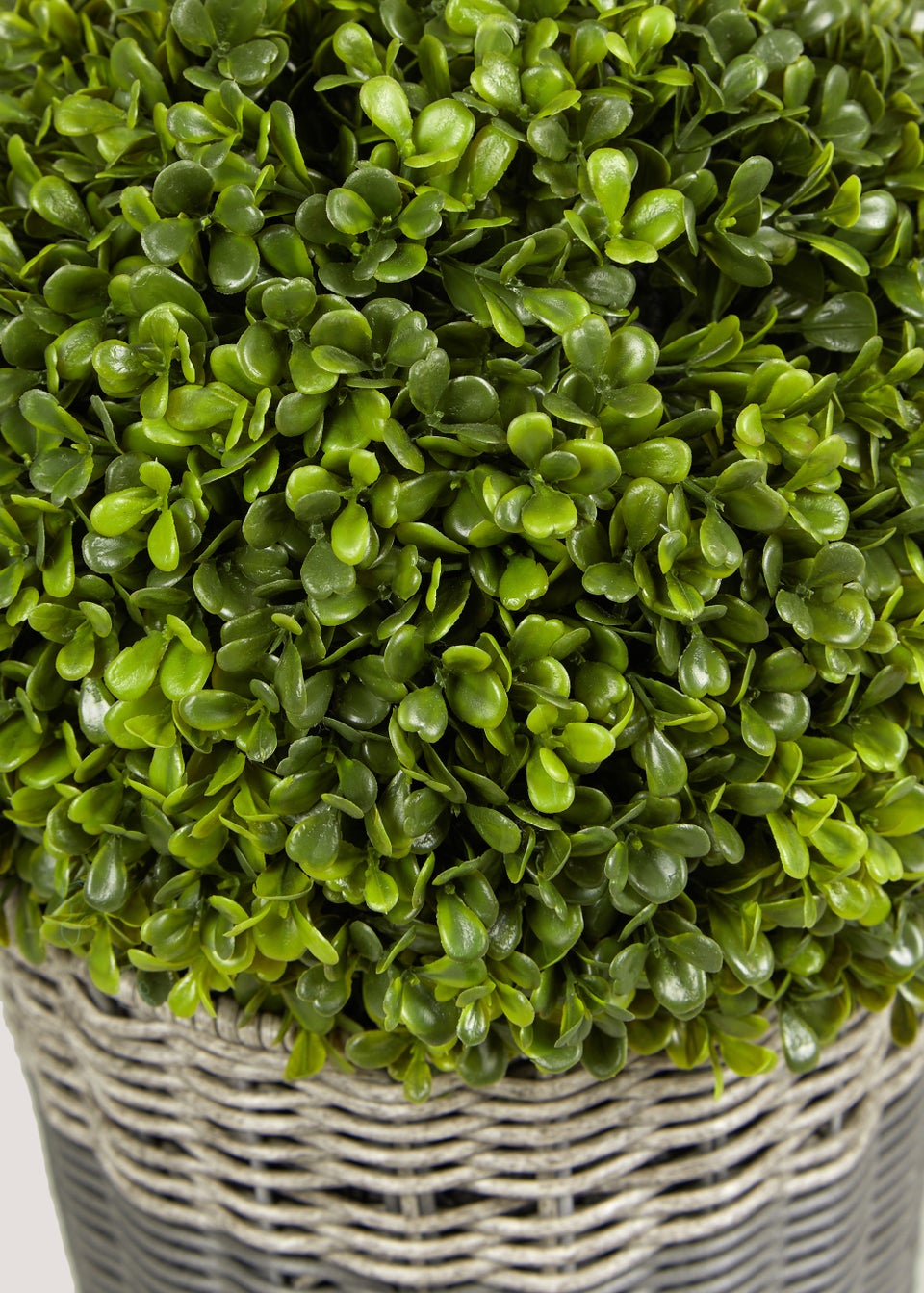 Small Ball Outdoor Topiary (40cm x 28cm x 28cm)
