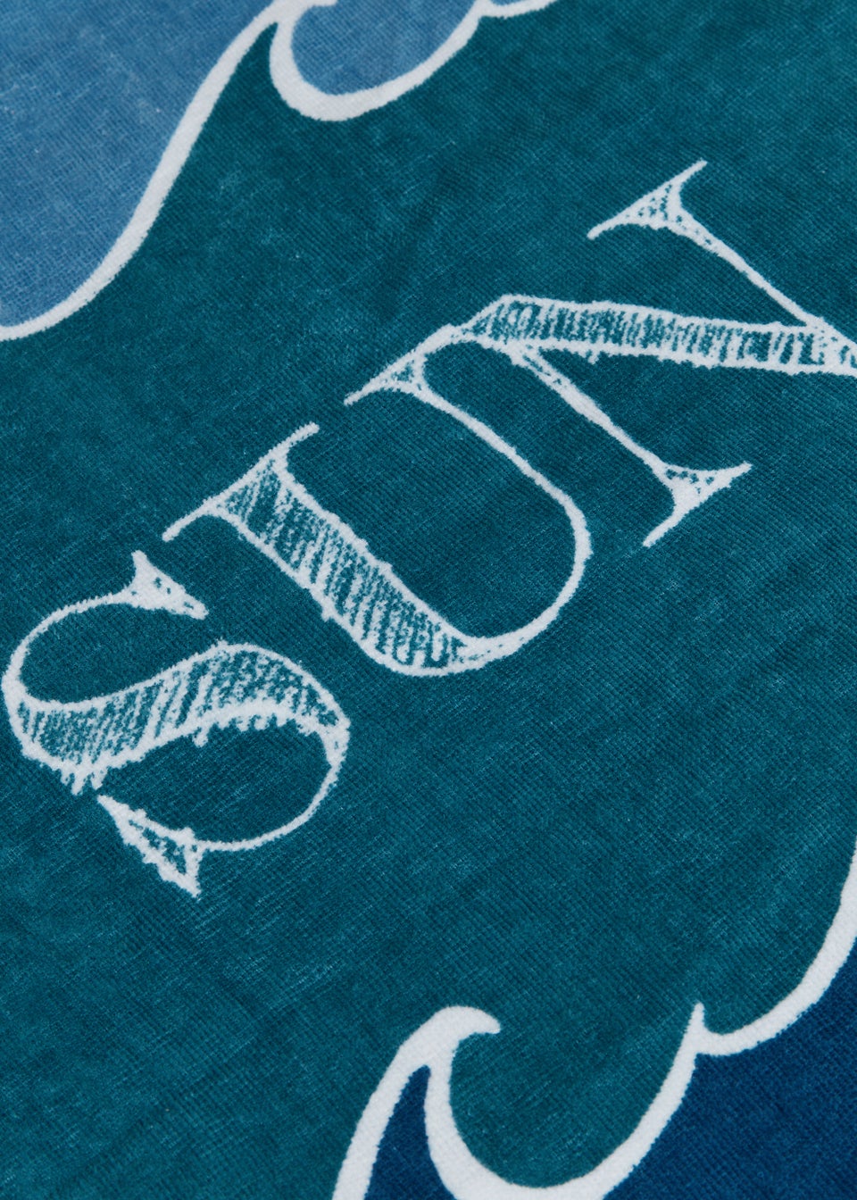 Big Waves Print Beach Towel (150cm x 70cm)