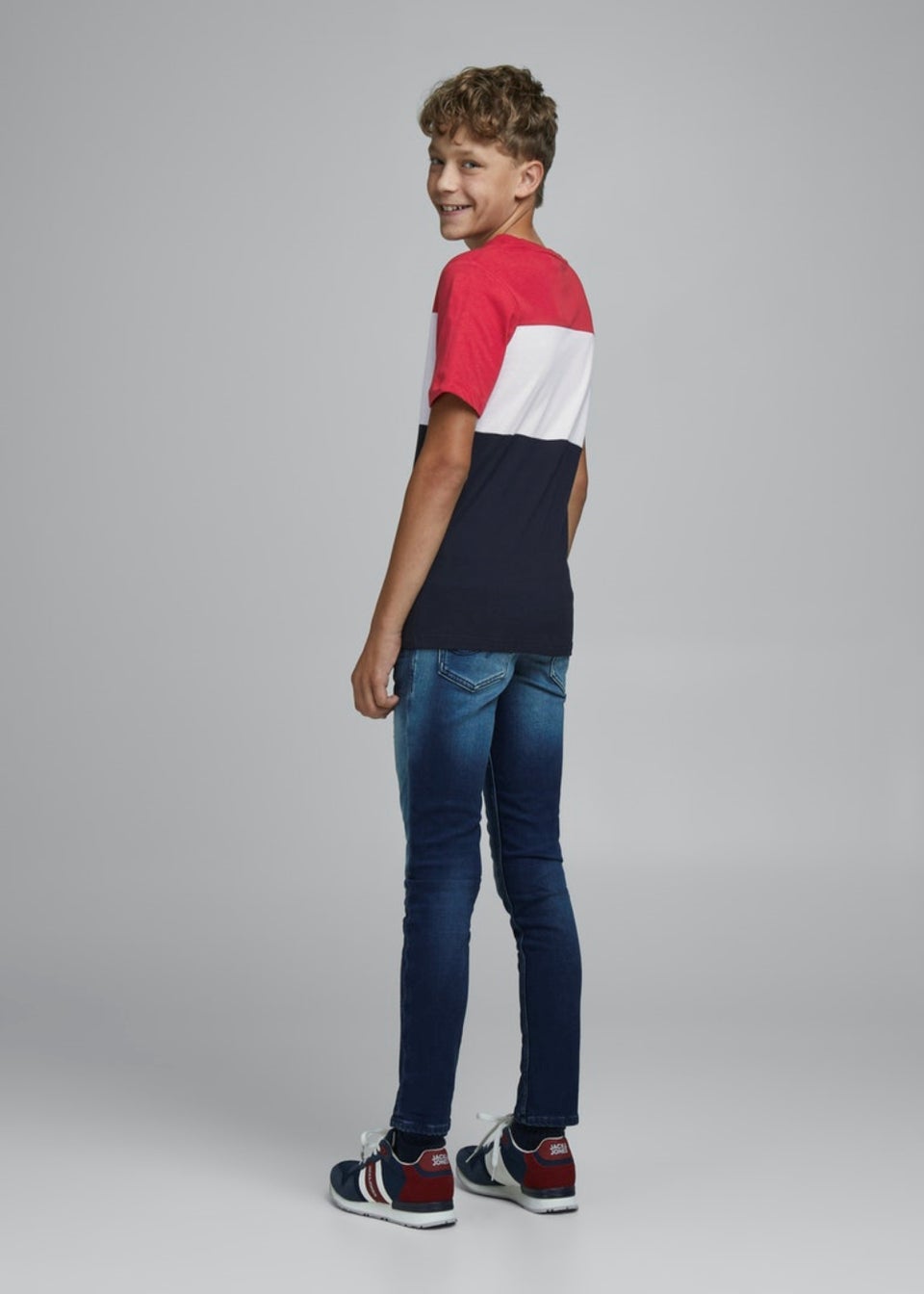 Red t shirt matching jeans sale