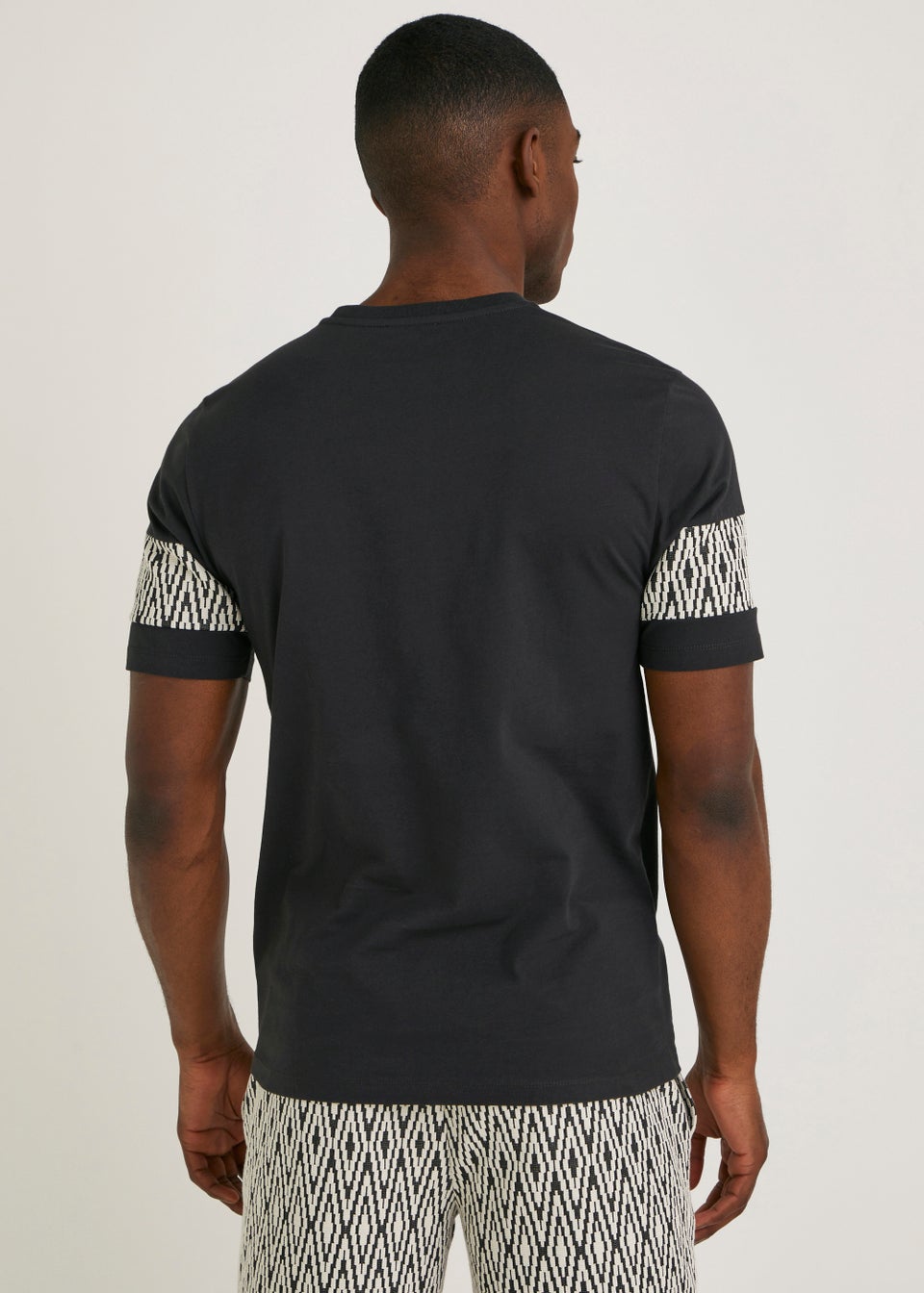 T&W Black Zigzag T-Shirt