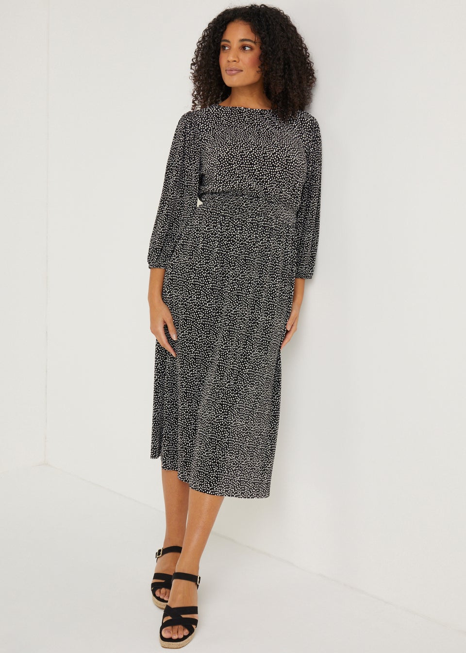 Black Spot Plisse Midi Dress