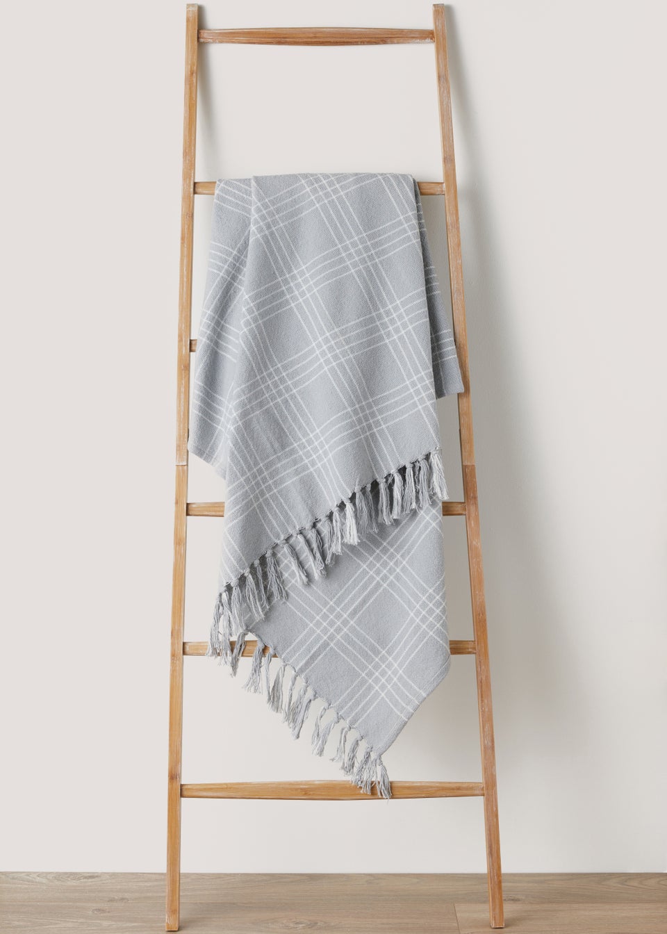 Cream throw matalan outlet