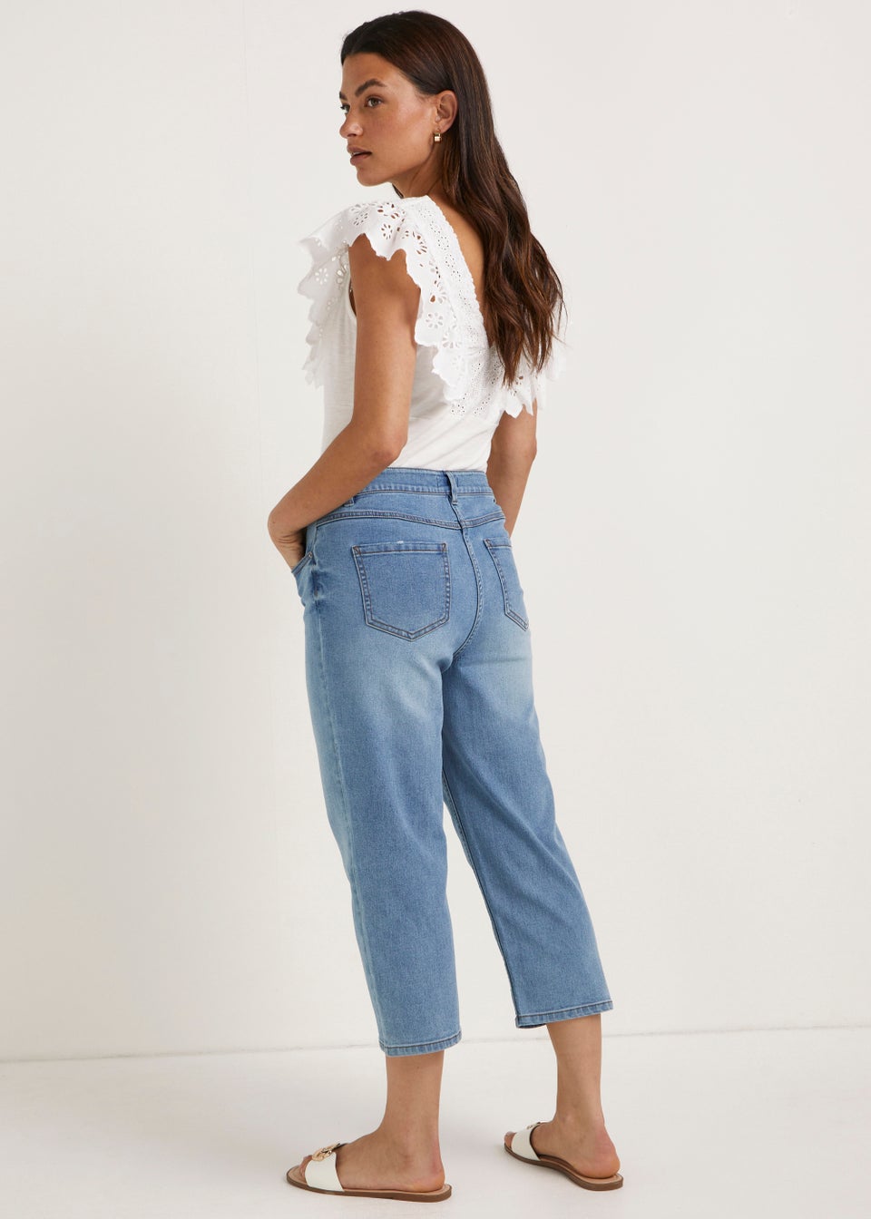 Grace Light Wash Straight Fit Cropped Jeans - Matalan