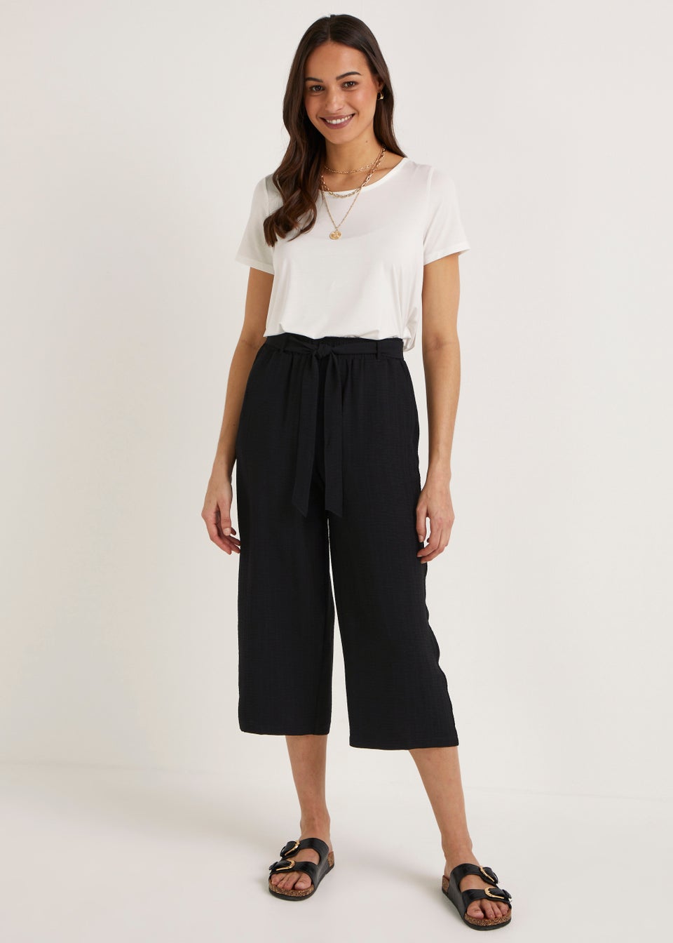 Cropped linenblend trousers  Black  Ladies  HM IN