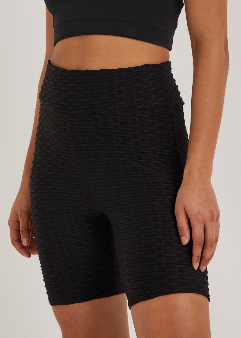 Souluxe Black Ruched Sports Shorts