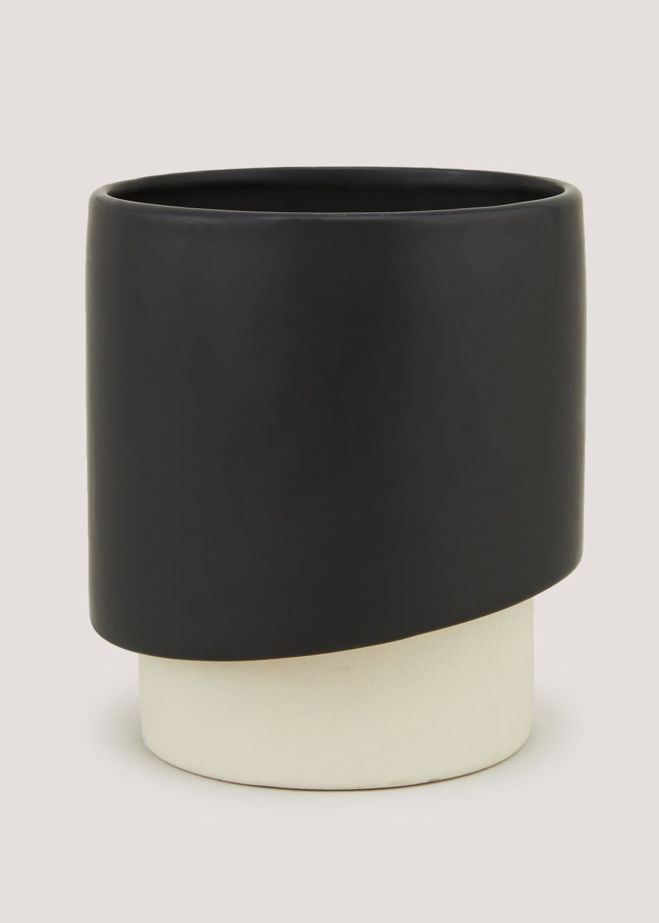 Black Angled Ceramic Planter (16cm x 16cm x 17.5cm)