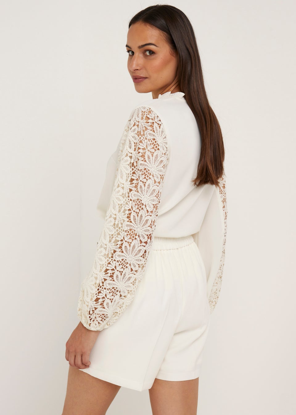 Et Vous Ivory Button Shorts