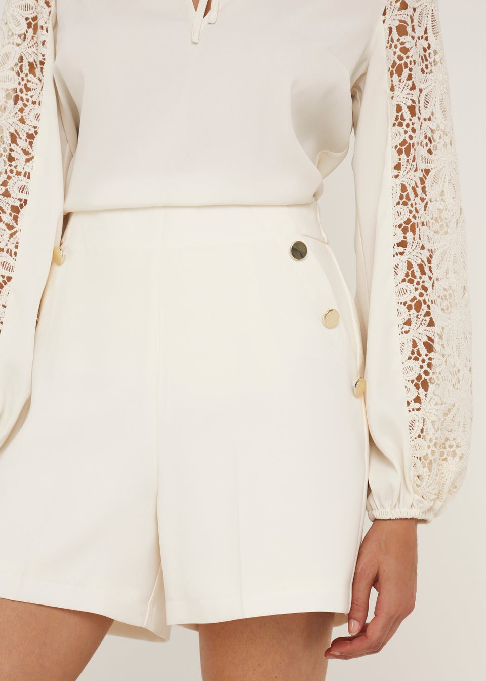 Et Vous Ivory Button Shorts