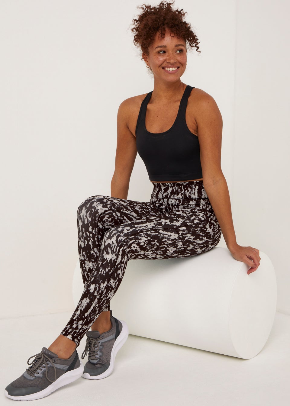 Get in shape with Matalan's stylish Souluxe gym wear range which includes  leggings, sports bras, gym bags and more - MyLondon