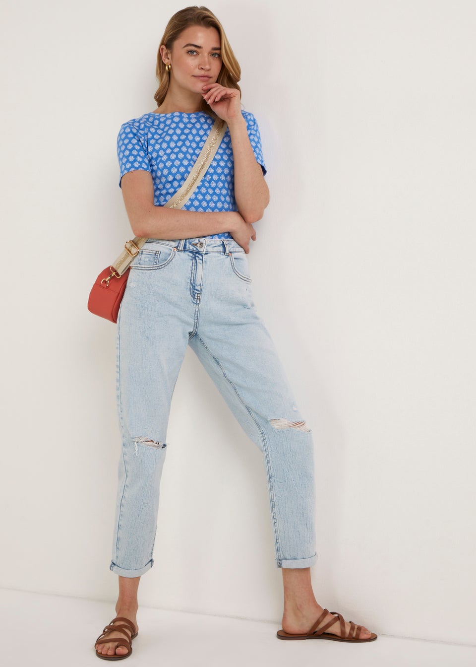 Light wash ripped boyfriend jeans sale