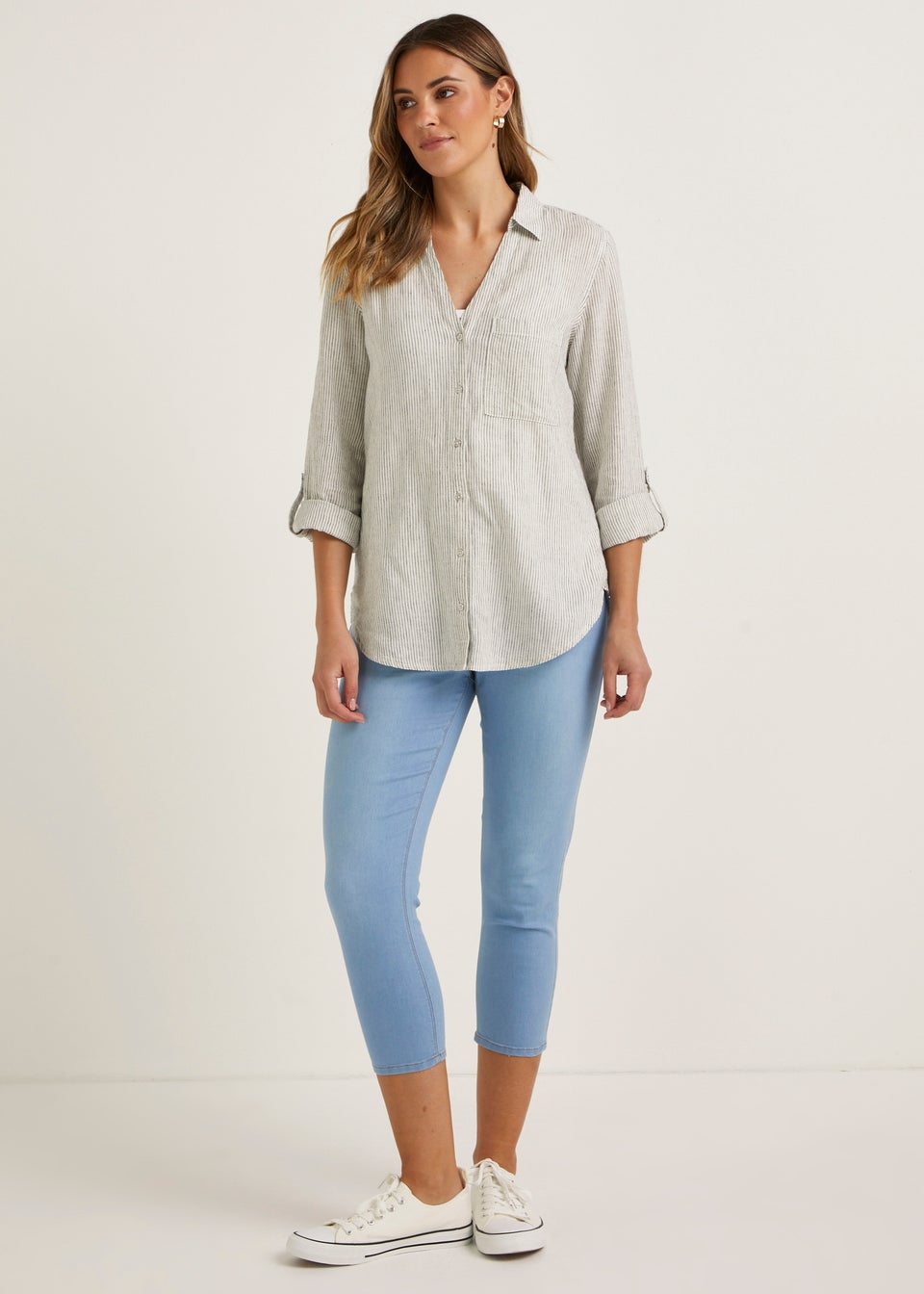 Rosie Light Wash Cropped Pull On Jeggings