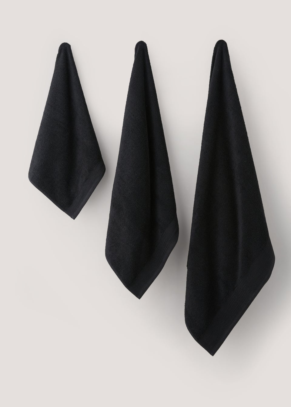Black hand hotsell towels