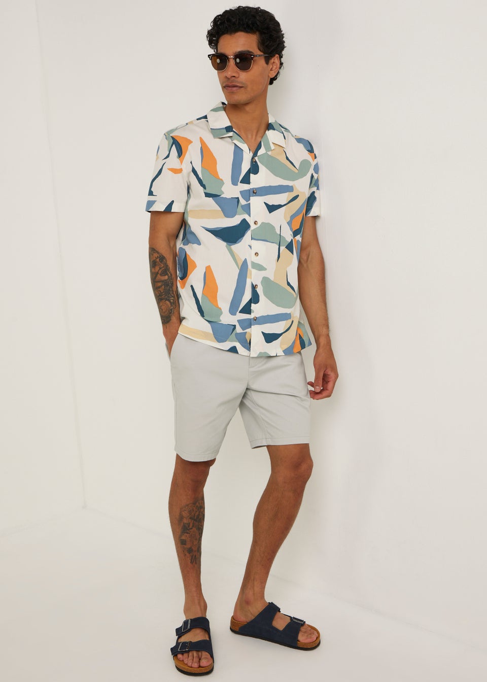 White Abstract Print Short Sleeve Shirt