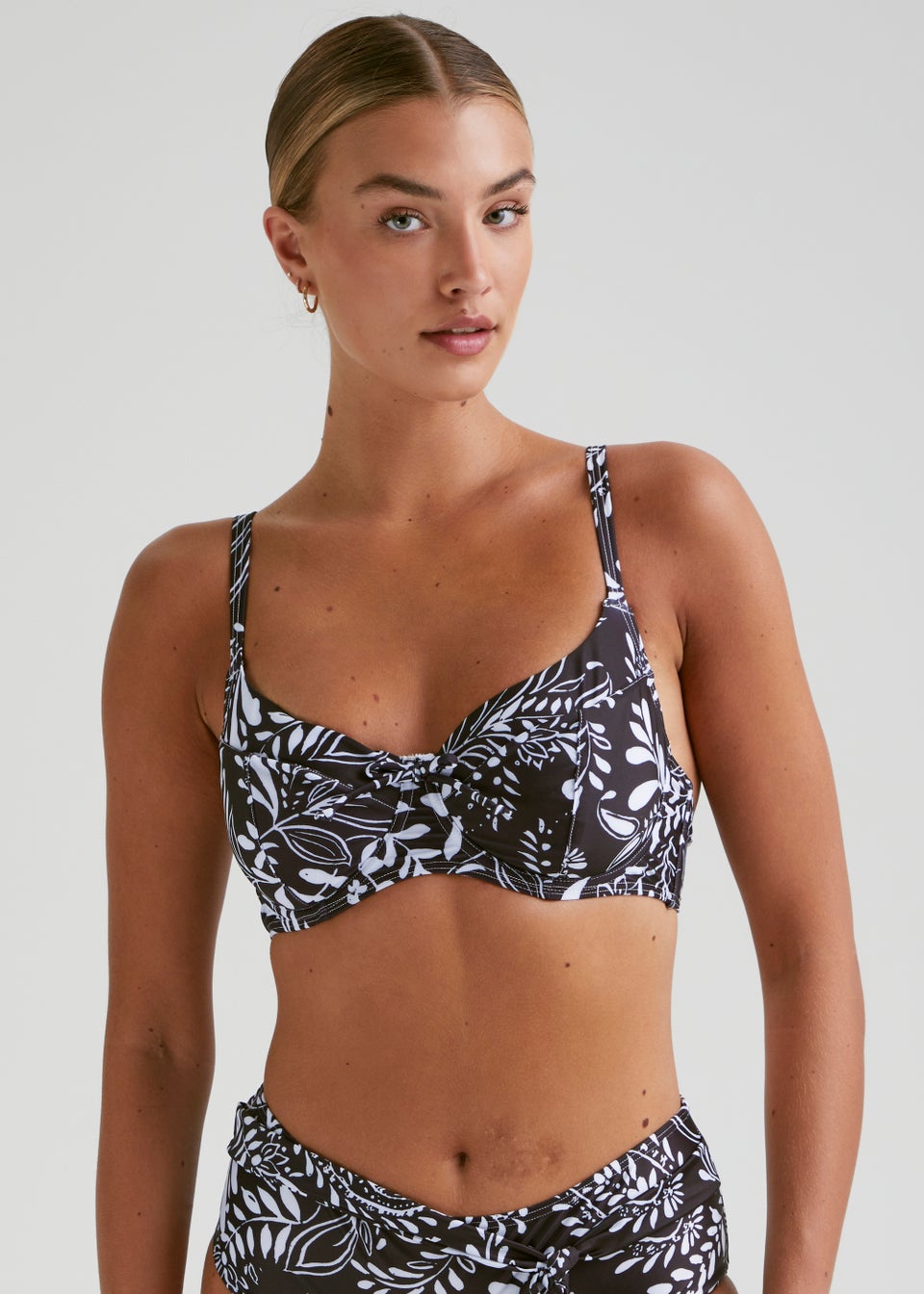 DD+ Black Leaf Print Bikini Top