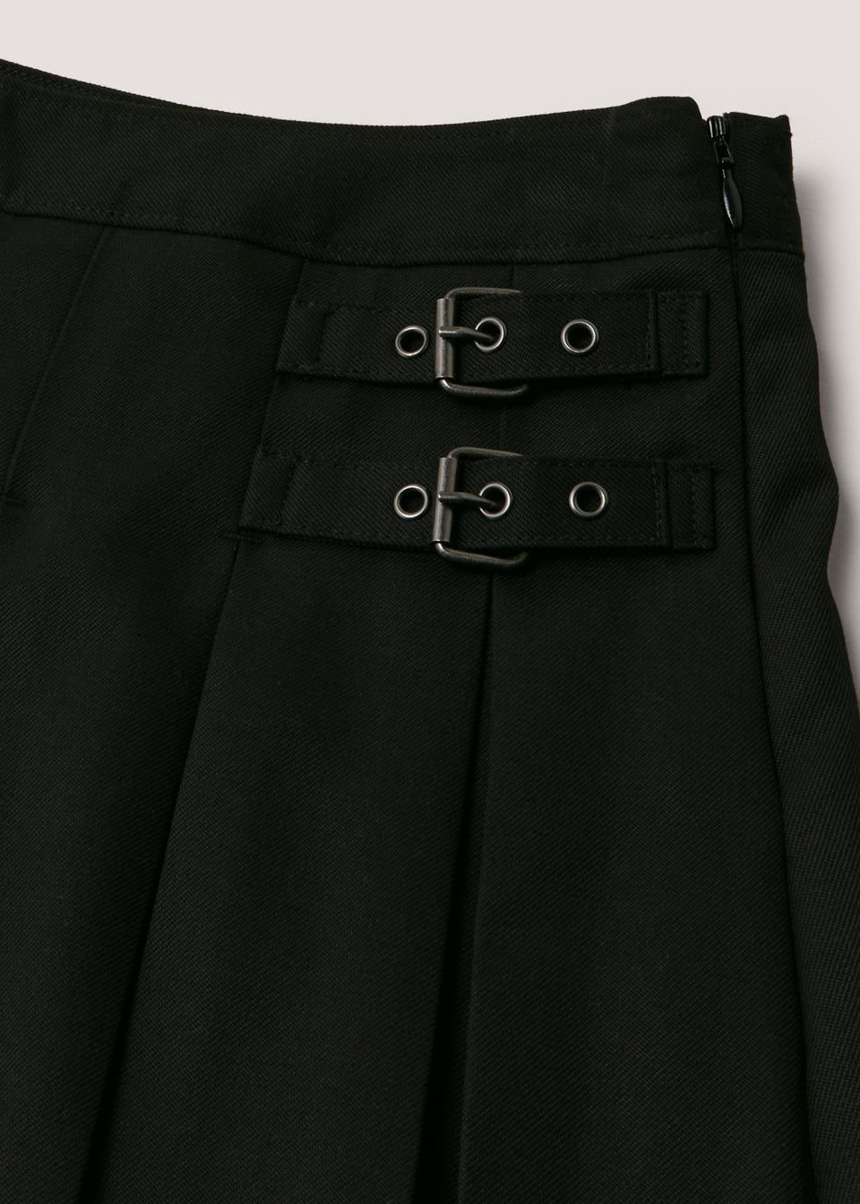 Girls Black Kilt School Skirt (8-16yrs)