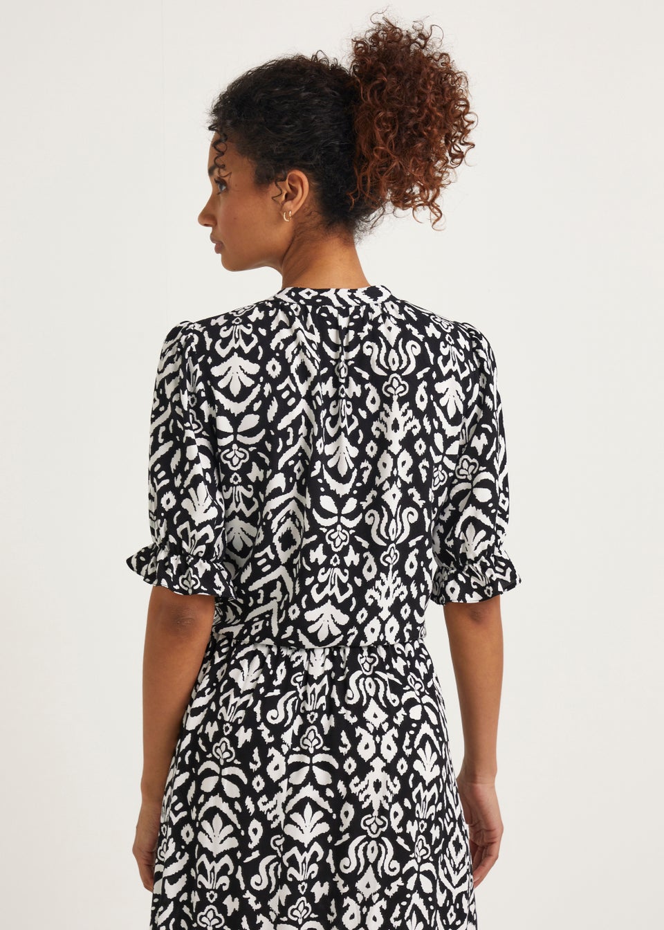 Black & White Print Short Sleeve Shirt