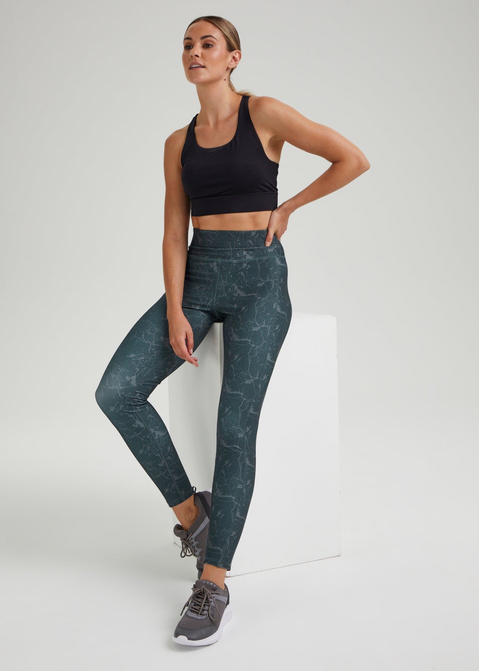 Cropped leggings matalan top