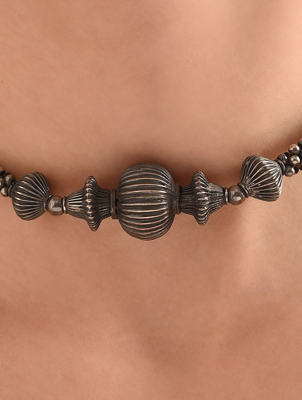 Women Kolhapuri Silver Thussi Necklace